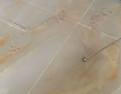 丰南瓷砖空鼓维修公司分享粘合剂选择不当在瓷砖铺贴过程中可能导致以下问题